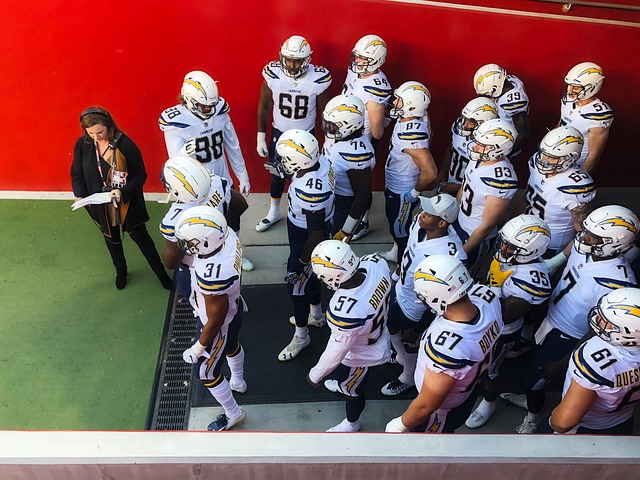 尼依然坚持 尼依然坚持